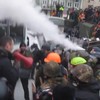 Ex-boxer Vitaly Klitschko kalmeert menigte in Kiev