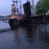 Piratenschip legt treinverkeer Haarlem plat
