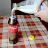 Hoe krijg je alle troep van cola bij elkaar?