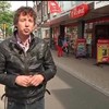 Bebaarde barbaar dreigt met kruisboog in Utrechtse Kruidvat