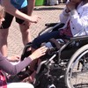 Gekkie geneest gehandicapten op de EO-Jongerendag