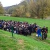 Asieltsunami van mannen 'in fighting age' wandelt gratis Europa binnen