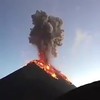 Vulkaan Fuego in Guatemala barst uit