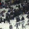 Griekse fans belagen Ajax supporters