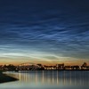 Lichtende nachtwolken boven Deventer