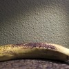 Tandenborstel raakt banaan