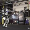 Robot doet mens na