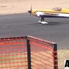 RC vliegtuig breekt vleugel