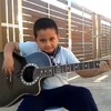 Jongkoter met gitaarskils