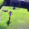 Vechtbal in de tuin