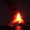 Krakatau staat in brand