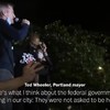Burgemeester Portland krijgt traangas in z'n muil
