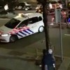 Jeugd verjaagt politie in Den Haag
