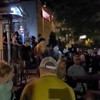Demonstranten slopen restaurant