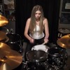 Chick doet drumcover