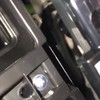 Raar geluid achter het dashboard