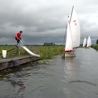 Ik glij de boot in