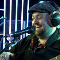 Knol krijgt stripper in zijn gezicht