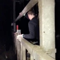 De stal binnensluipen
