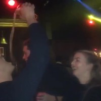 Even dat meisje versieren