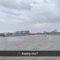 KLM vliegtuig met straaljagers