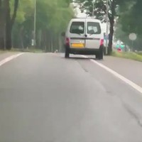 D'r rijdt hier een halve zool