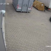 Smooth criminal dumpt wat afval