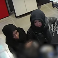 Mokkels winkelen met gejatte pasjes