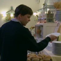 Kees klaagt over de broodjes