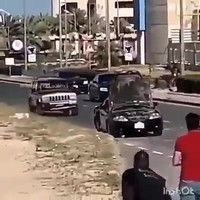 Je motorkap staat nog open!
