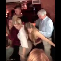Opa in de club