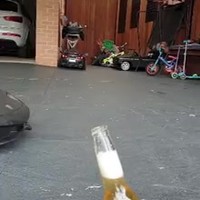 Biertje openen met rijskills