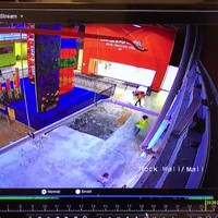 Koter dondert uit kabelbaan
