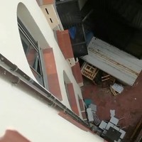 Woaah hij zit d'r in