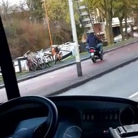 Trap op de scooter