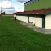 Springen met de scooter