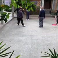 Chinese opa's houden hoog