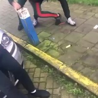 Hij gaat laag
