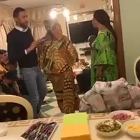 Tegen de lamp lopen