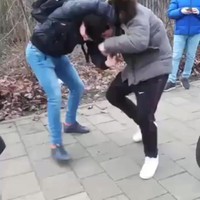 Toevallige omstander springt ertussen