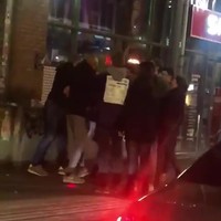Met z'n allen tegen één