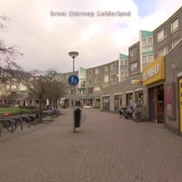 Kassamedewerker krijgt pistool in z'n mik