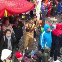 Gooi even een biertje!