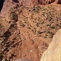 Eigen wingsuit gemaakt