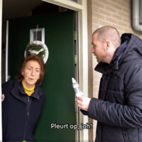 Pleurt op joh! | Quid op bezoek bij de politie. Of andersom.