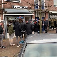 overal in NL lange rijen
