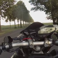 Ik kan ook zo'n wheelie!