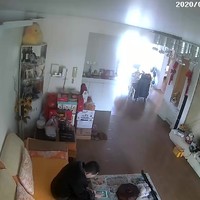 Accu opladen in de woonkamer