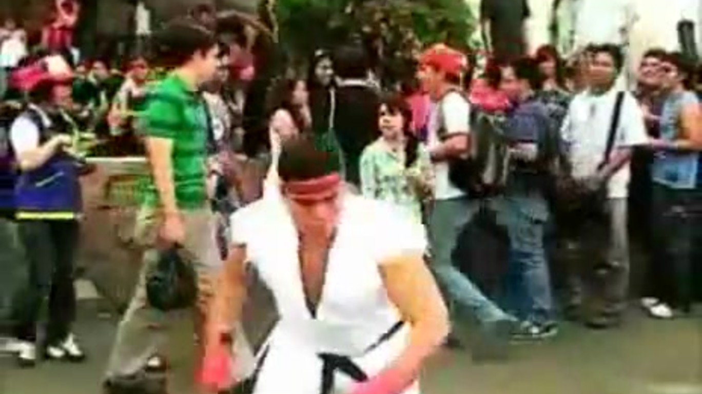 DUMPERT Ryu's Hurricane Kick