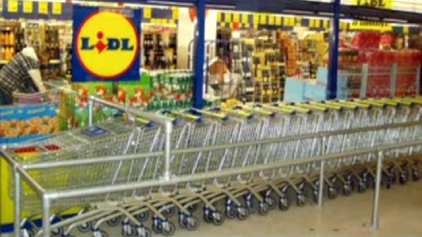 dumpert.nl - Bie de Lidl